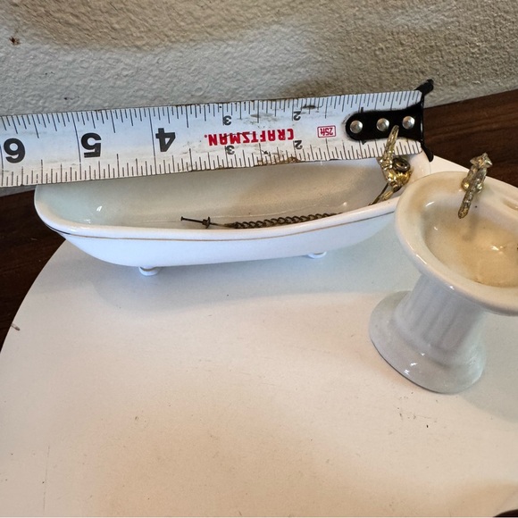 Vintage Dollhouse miniature furniture ceramic bathtub toilet & sink - Picture 13 of 13